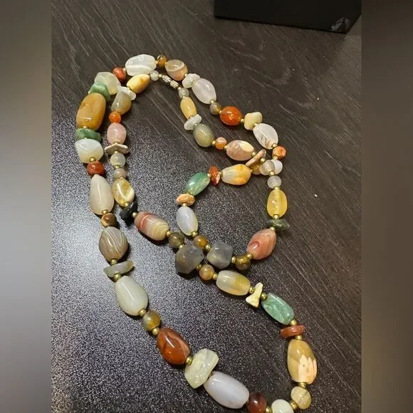 23" Vintage long Multi-stone and gold tone accent necklace! - Picture 3 of 7